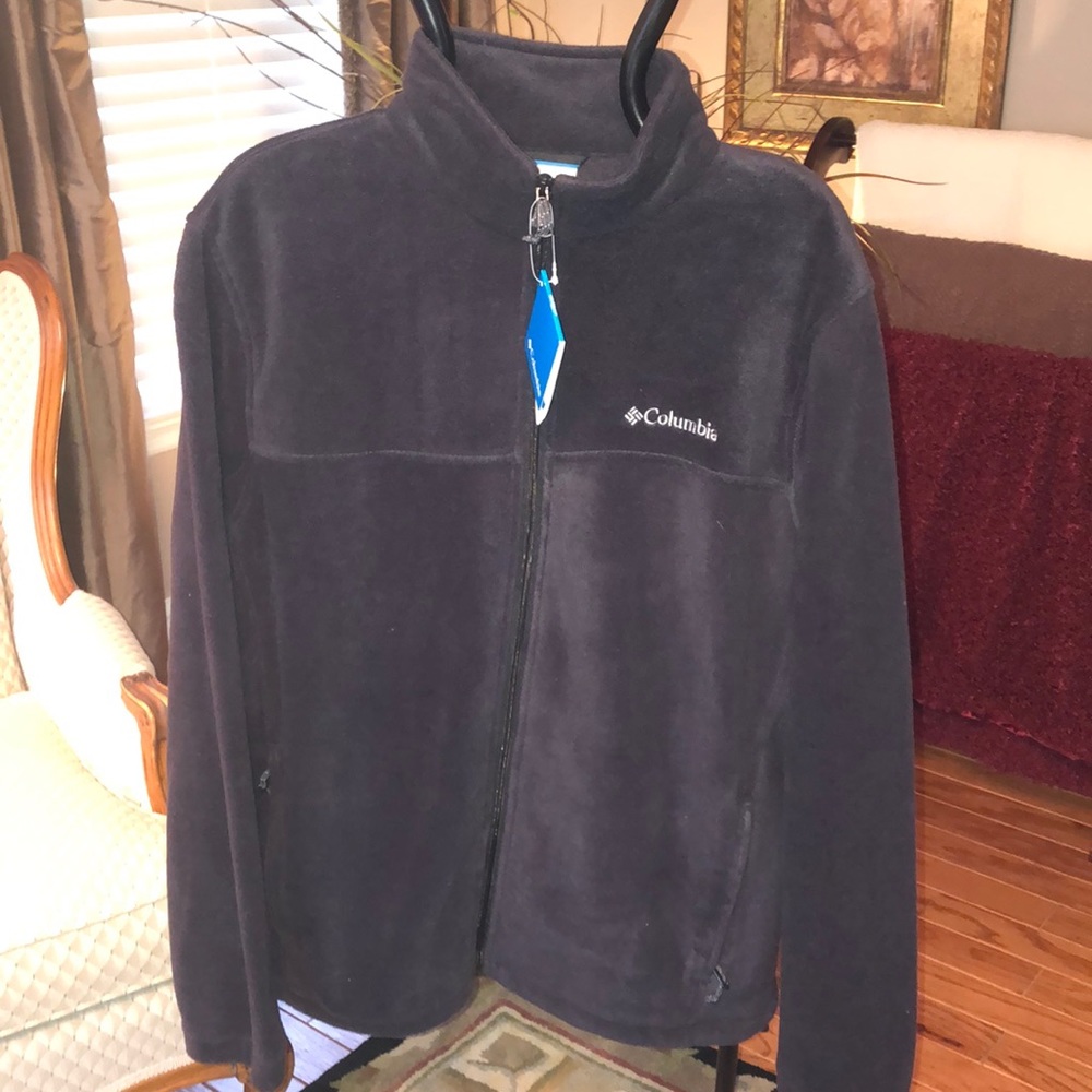 NWT Men’s Columbia black fleece jacket